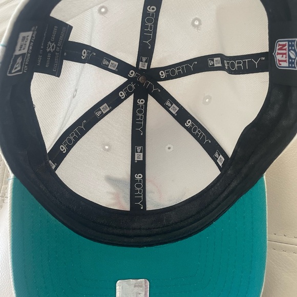 Era 9 Forty DOLPHINS hat - Picture 3 of 6